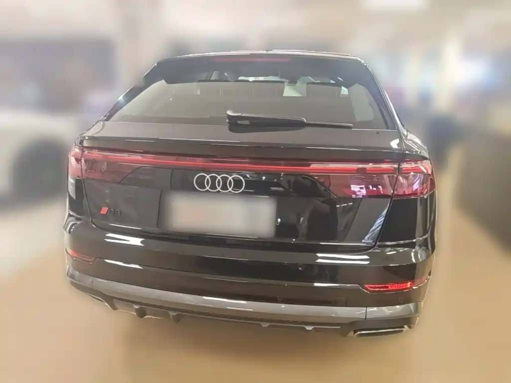 Audi Q8 — фото 8