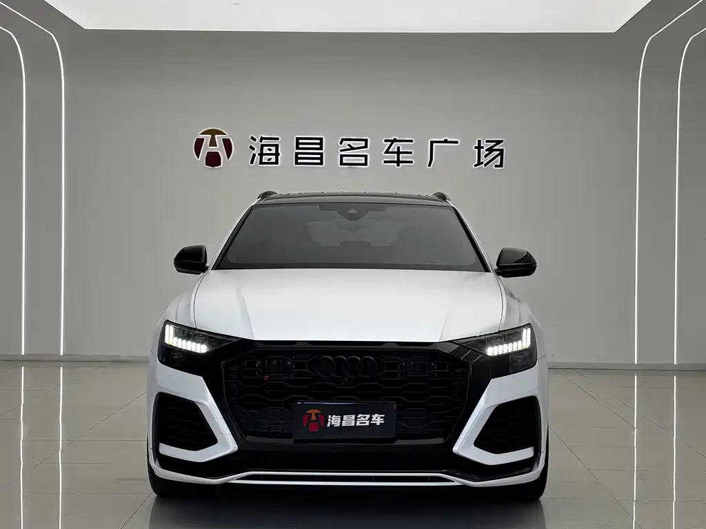 Audi RS Q8 — фото 3