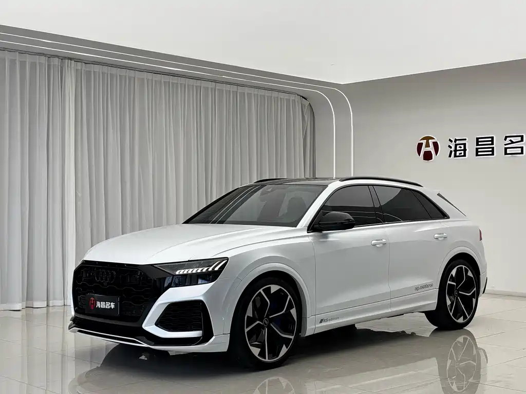 Audi RS Q8 — фото 4