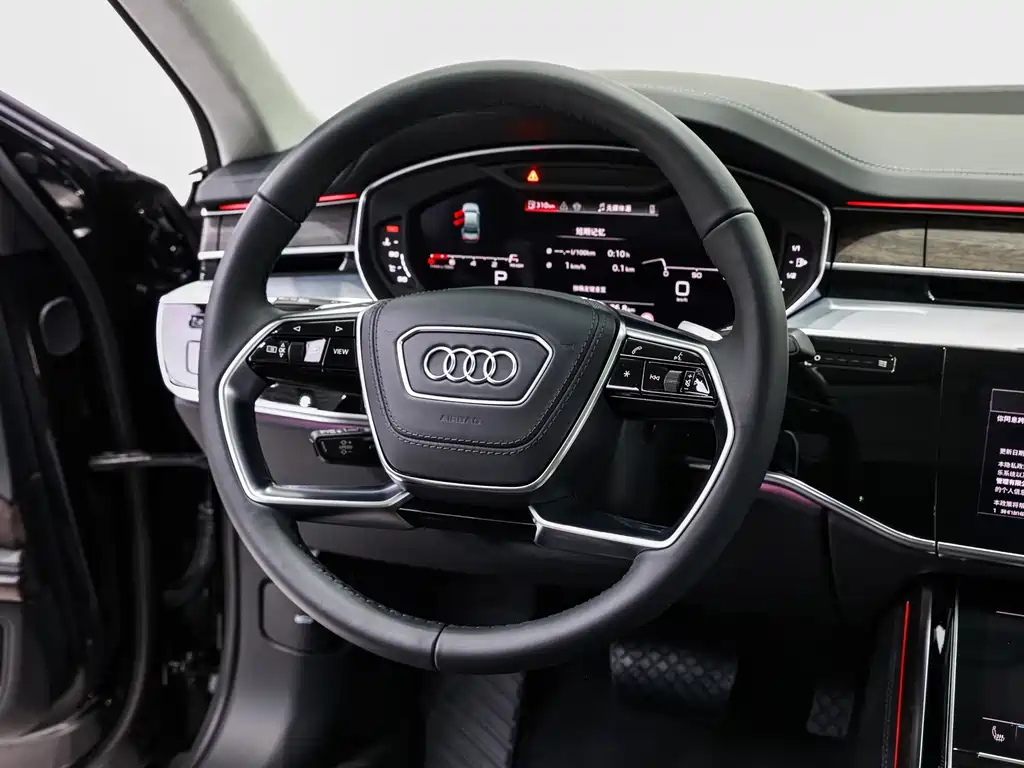 Audi A8 — фото 19
