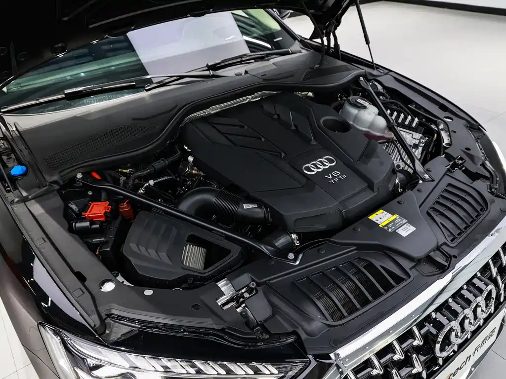 Audi A8 — фото 25