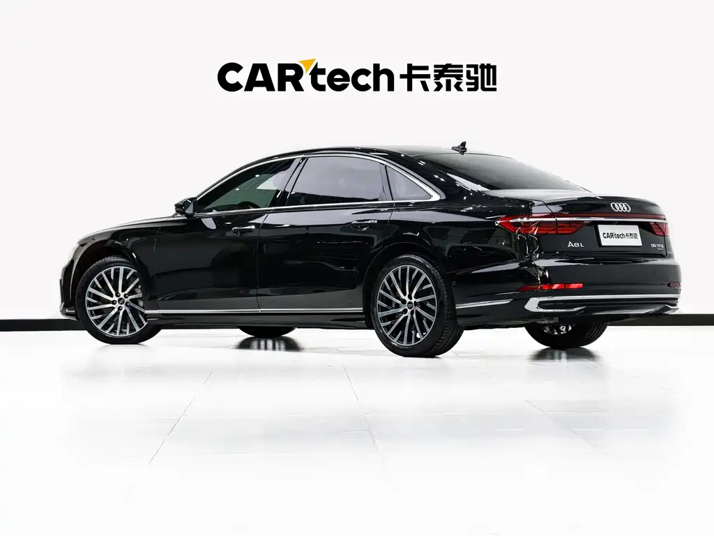 Audi A8 — фото 6