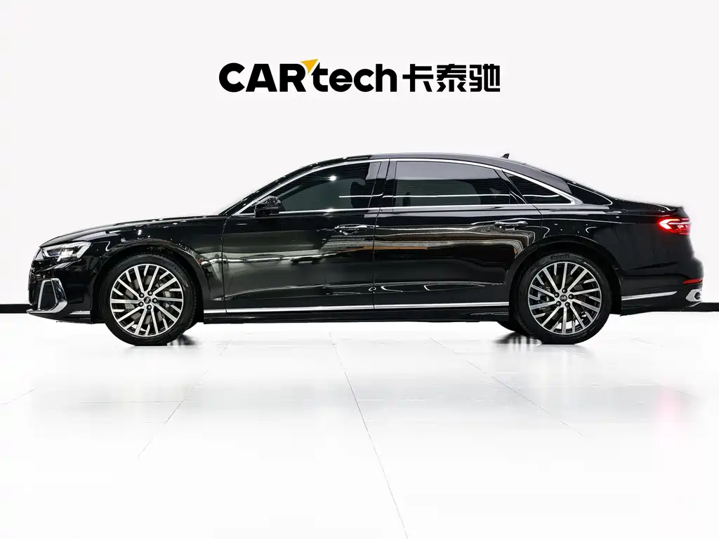 Audi A8 — фото 7