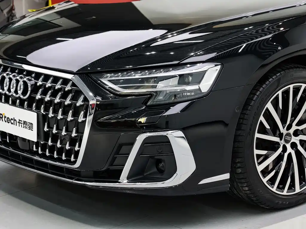 Audi A8 — фото 8