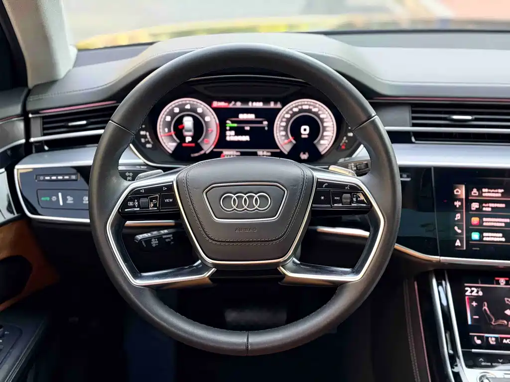 Audi A8 — фото 3