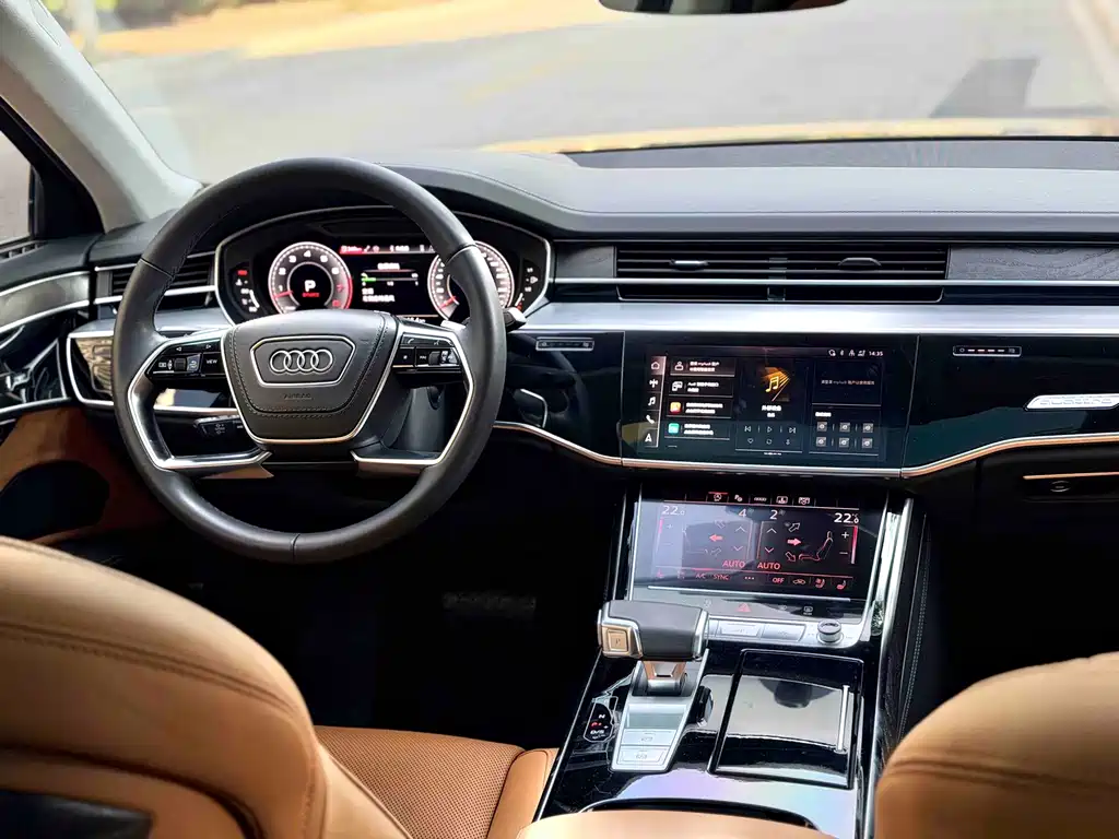 Audi A8 — фото 5