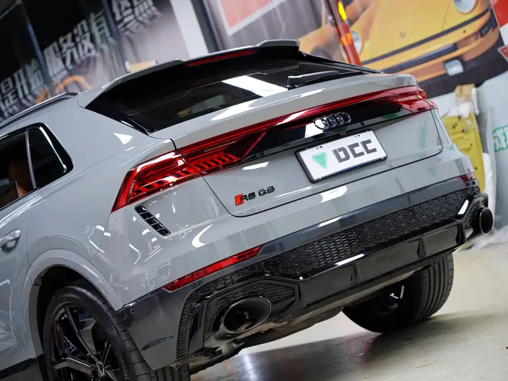 Audi RS Q8 — фото 2