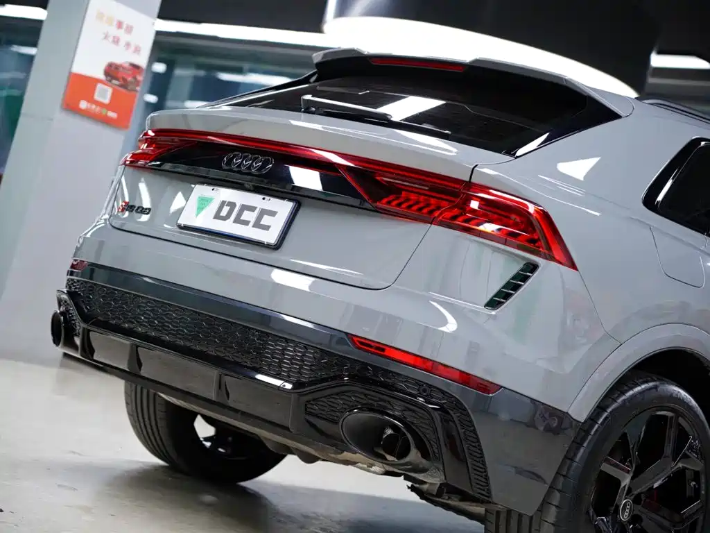 Audi RS Q8 — фото 5