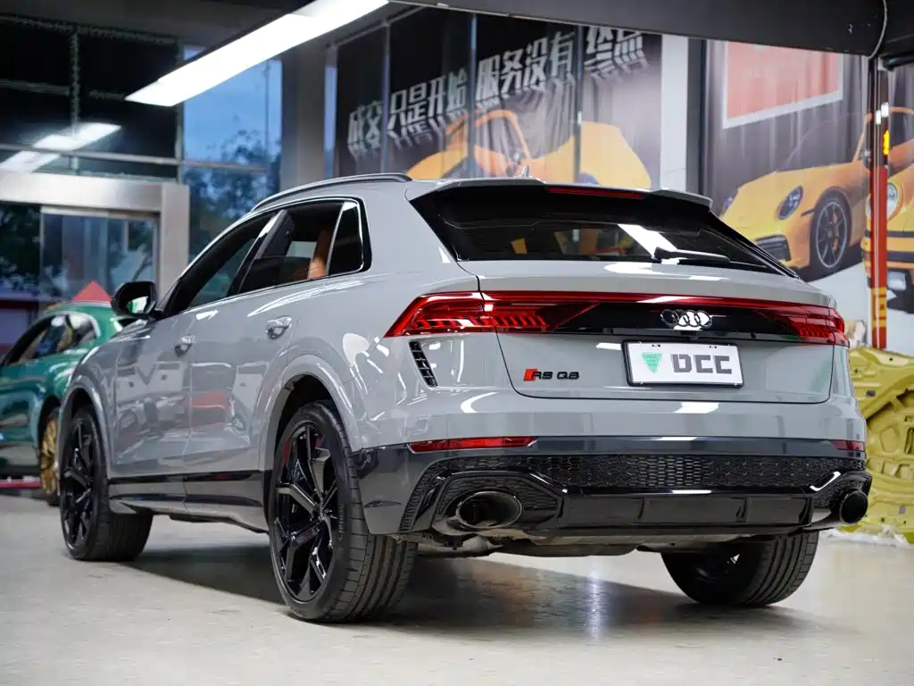 Audi RS Q8 — фото 57