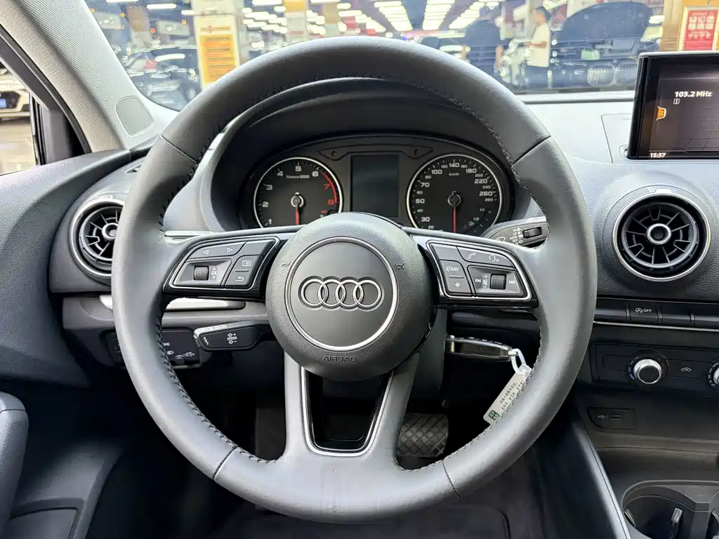 Audi A3 — фото 9