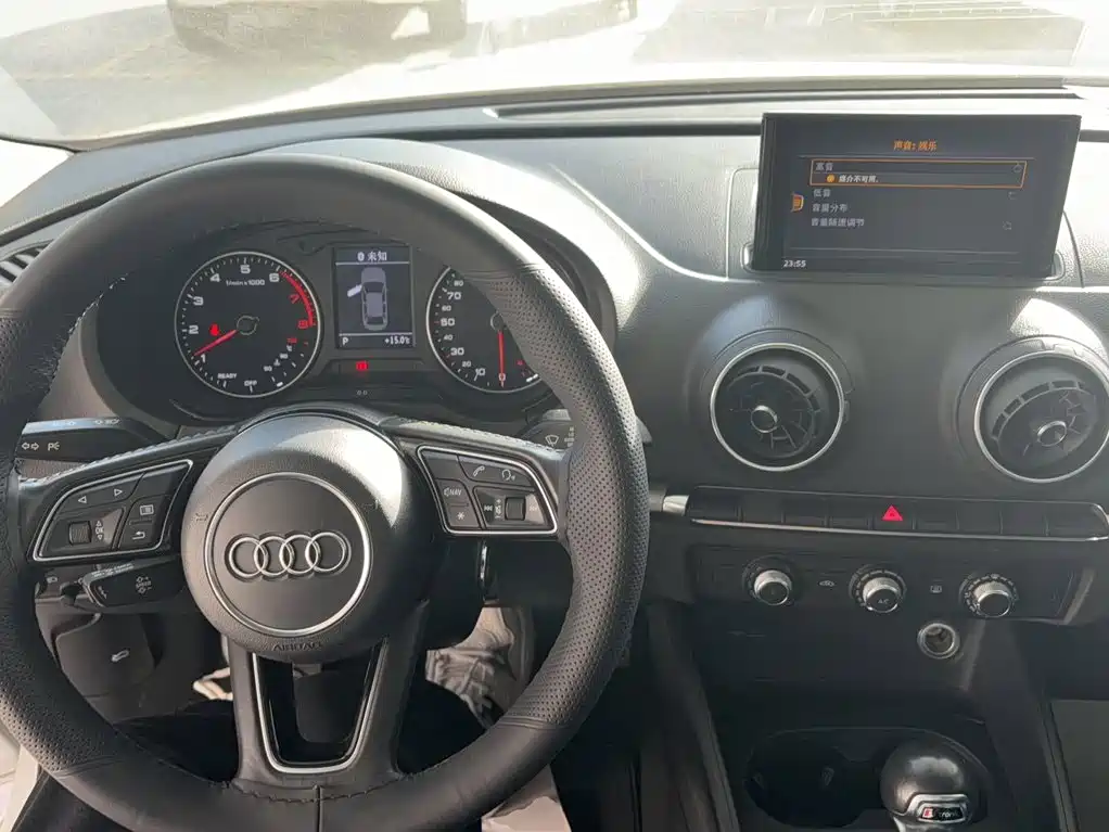 Audi A3 — фото 13