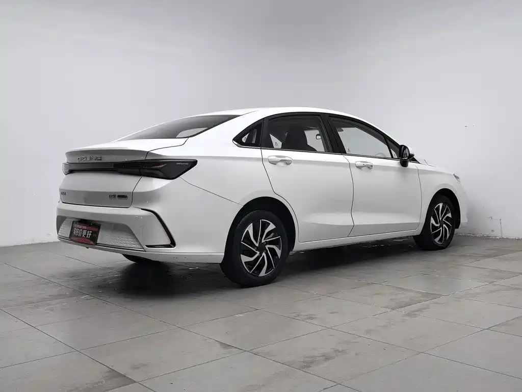 BAIC U5 Plus — фото 2