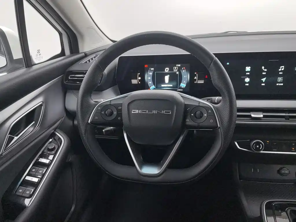 BAIC U5 Plus — фото 11