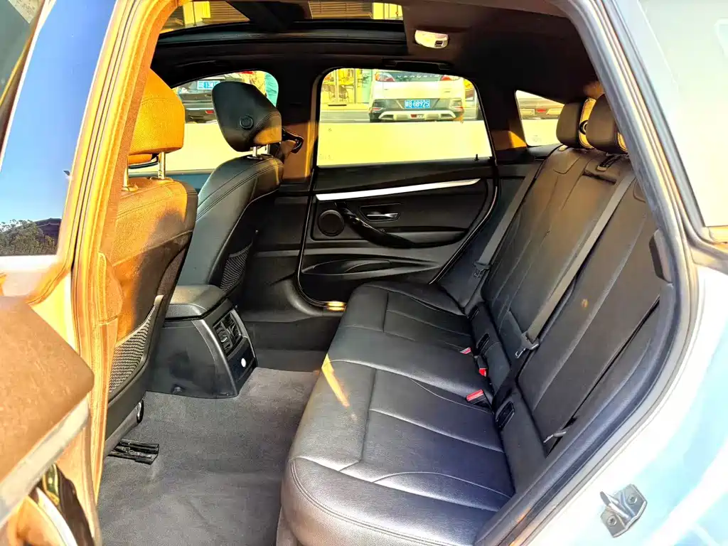 BMW 3 Series GT — фото 5