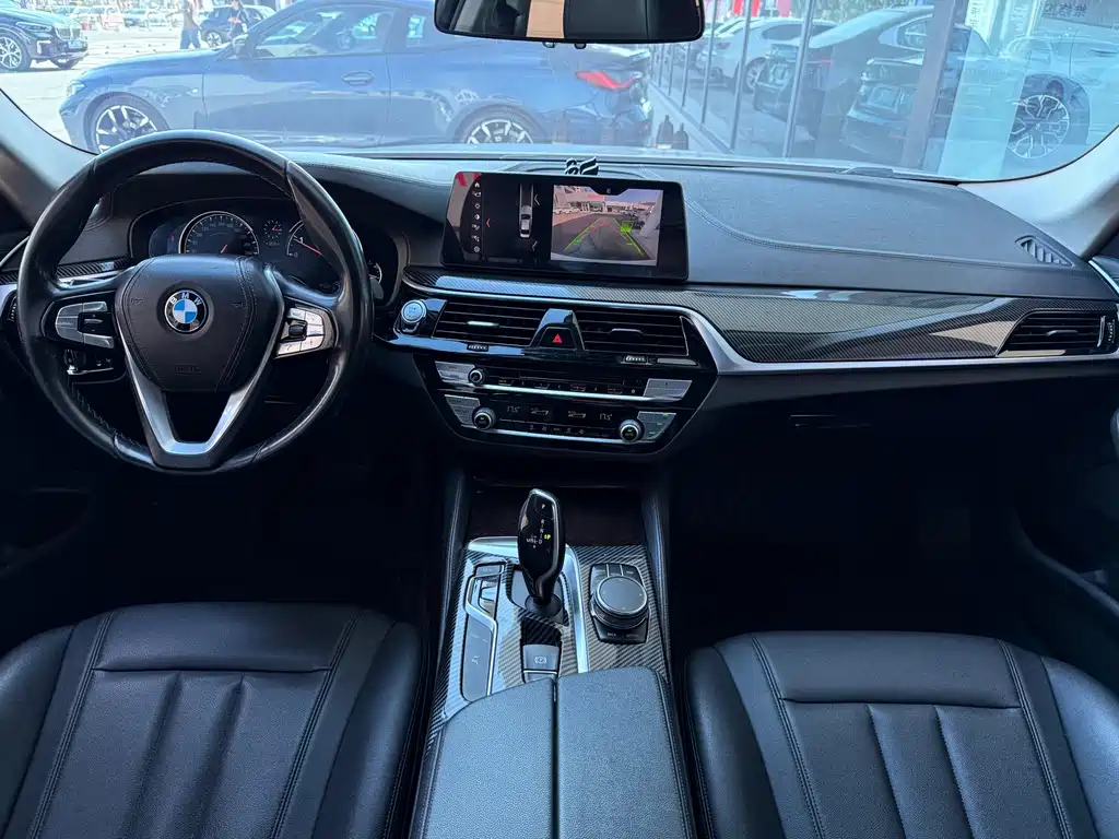 BMW 5 Series — фото 4