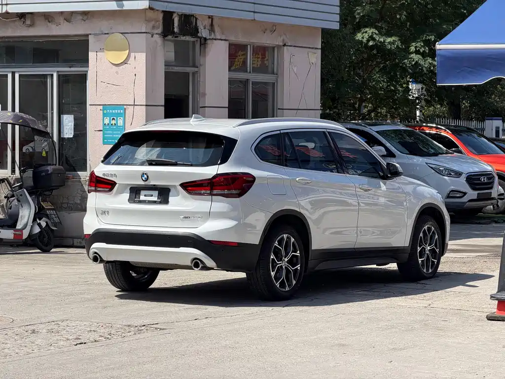 BMW X1 — фото 11