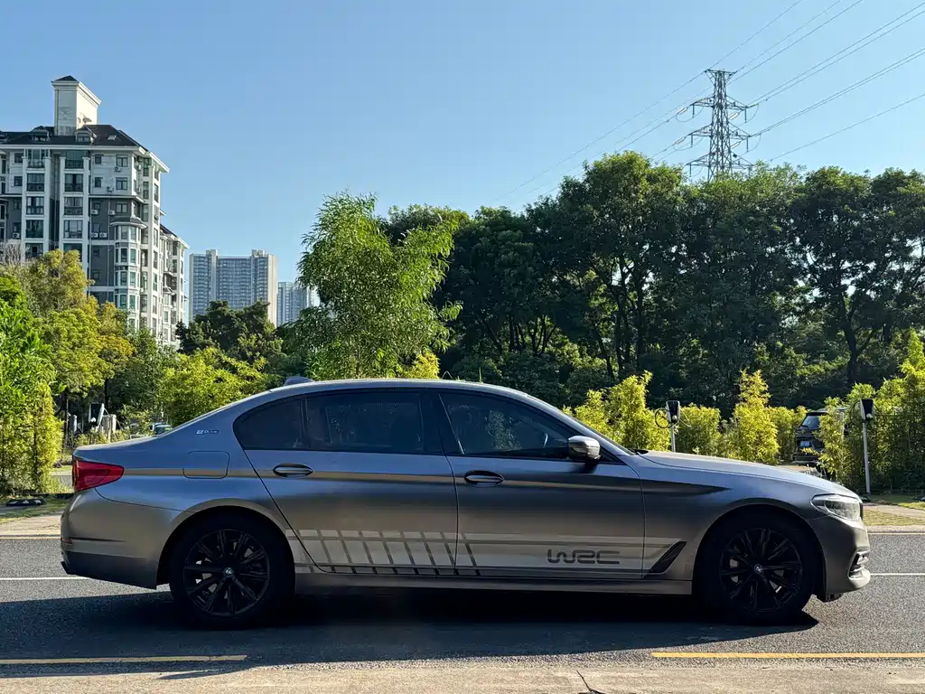 BMW 5 Series New Energy — фото 4