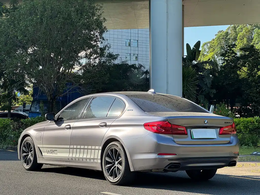 BMW 5 Series New Energy — фото 5