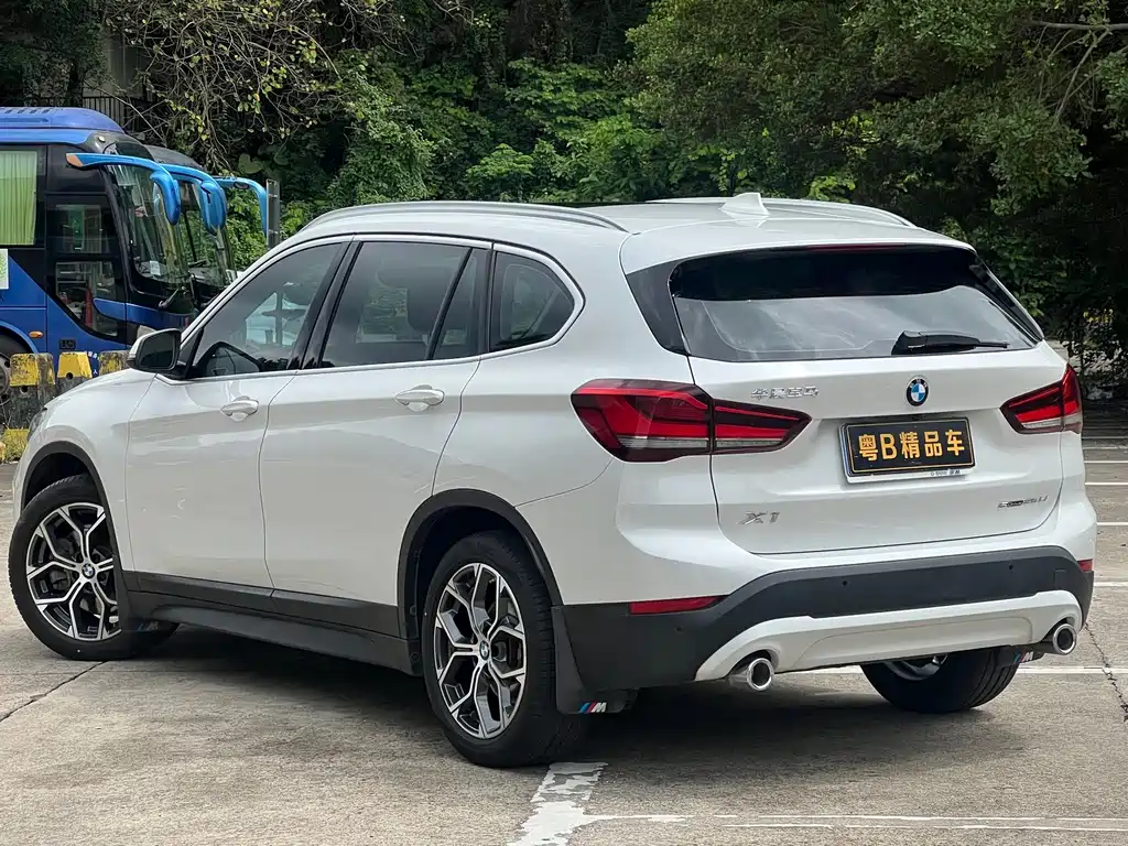 BMW X1 — фото 7