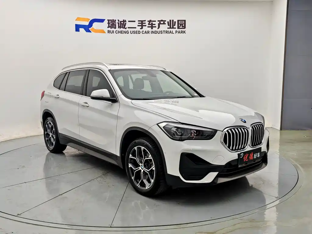 BMW X1 — фото 14