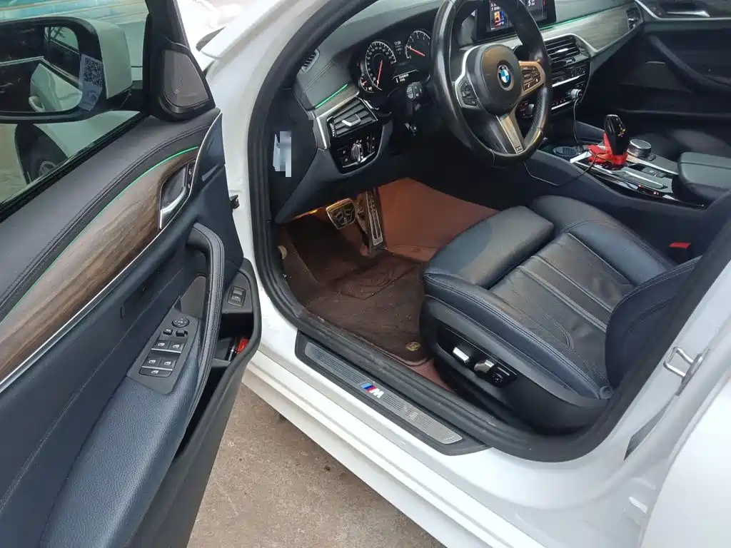 BMW 5 Series (Import) — фото 17