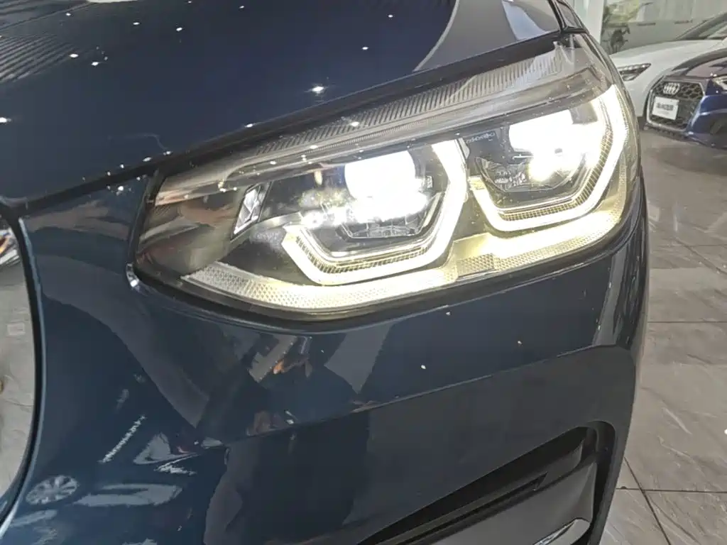 BMW X3 — фото 24