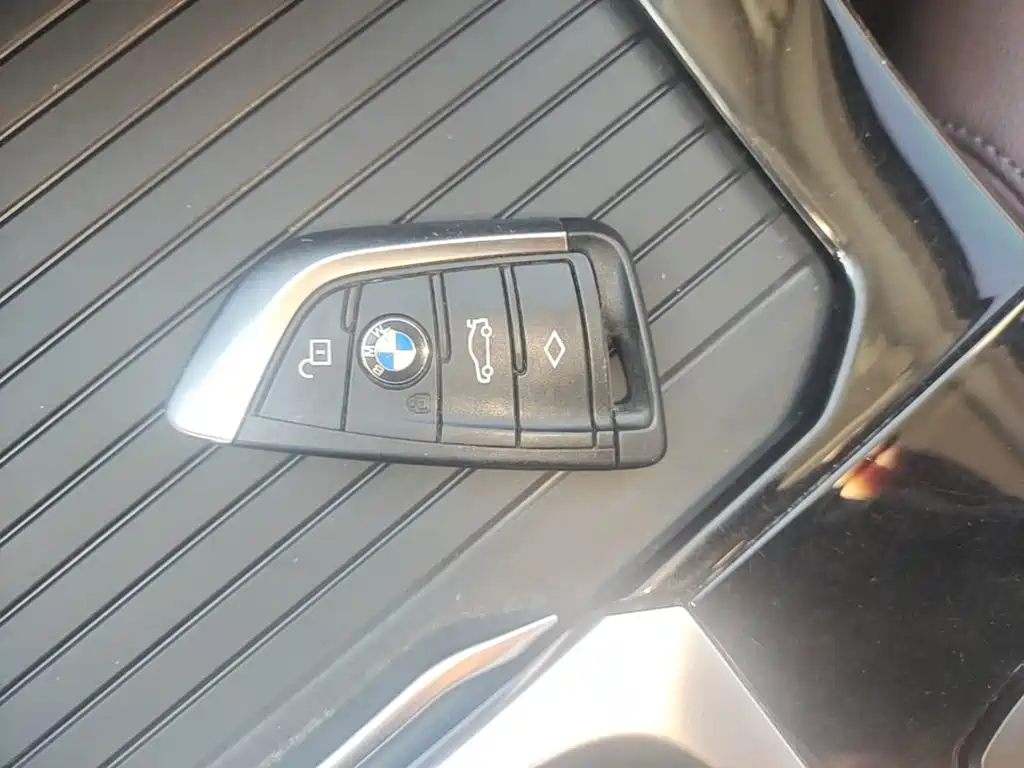BMW X3 — фото 9