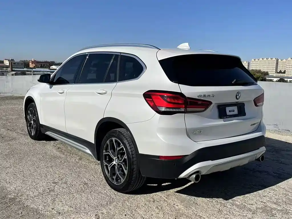 BMW X1 — фото 7