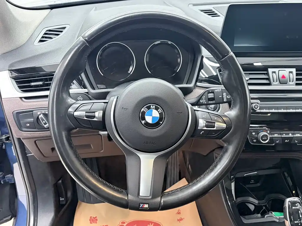 BMW X1 — фото 10