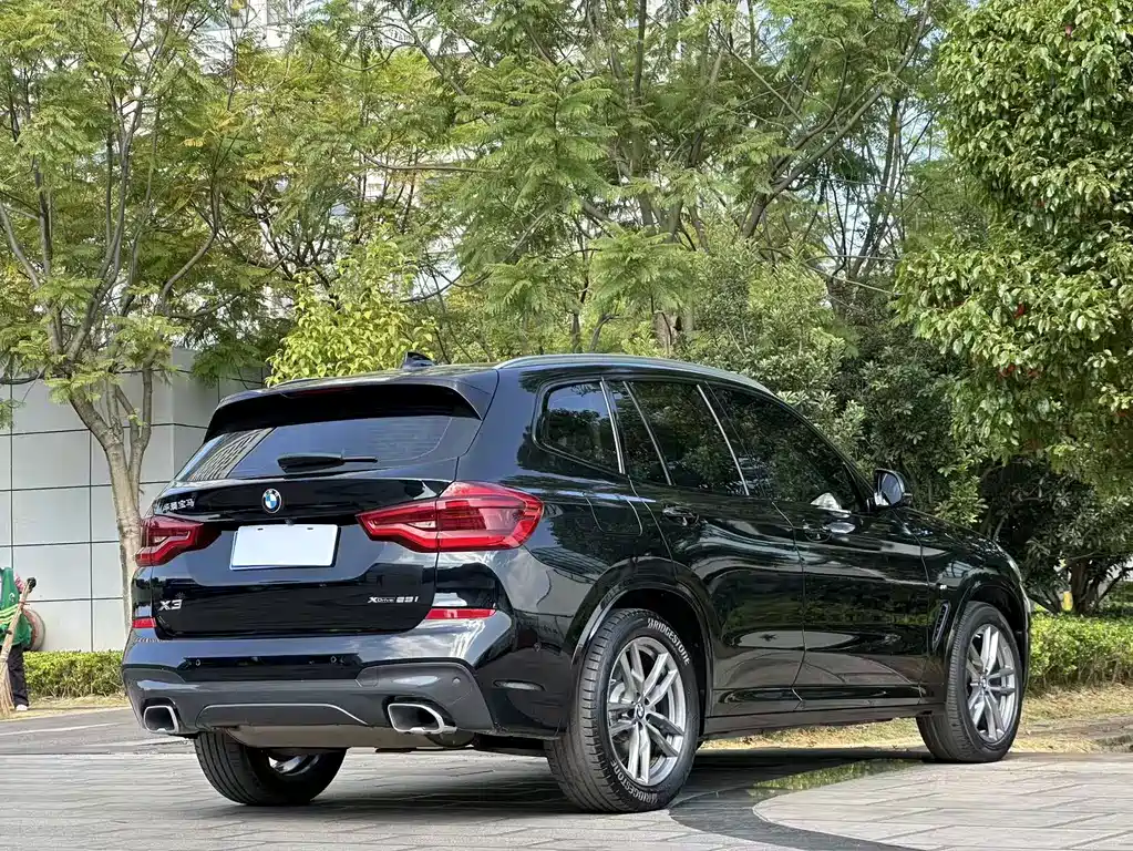 BMW X3 — фото 9
