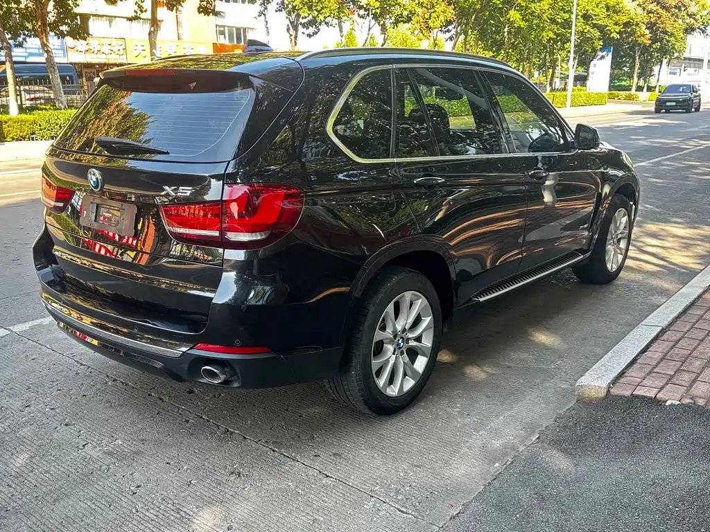 BMW X5 (Import) — фото 5