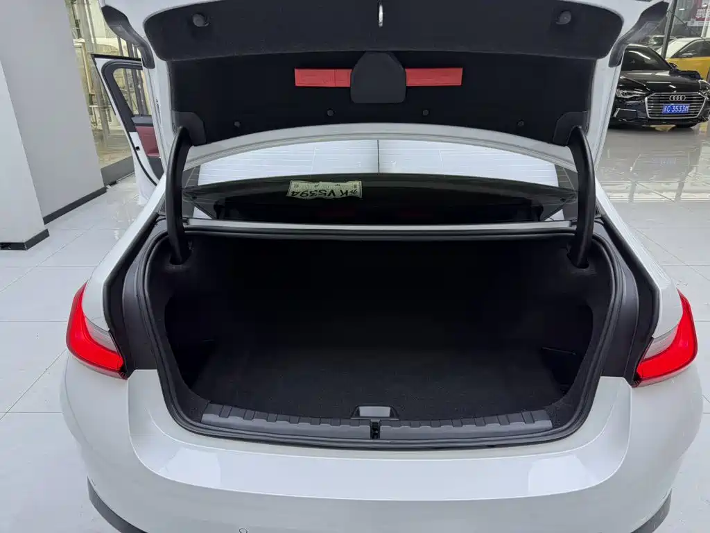 BMW i3 — фото 16