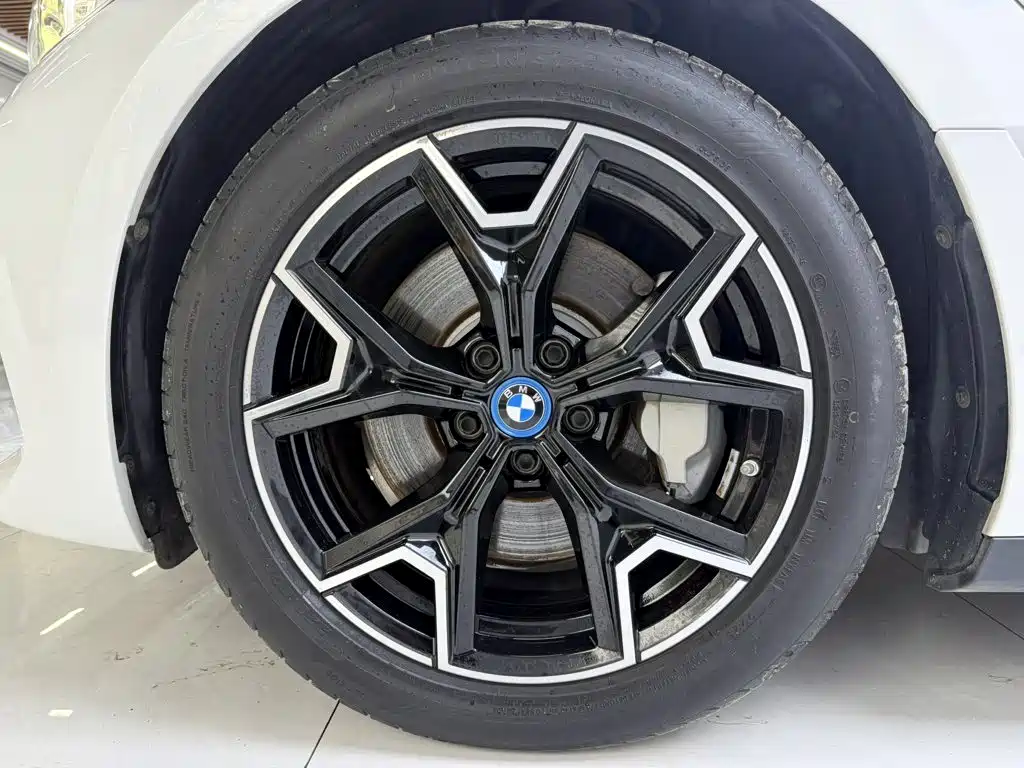 BMW i3 — фото 18