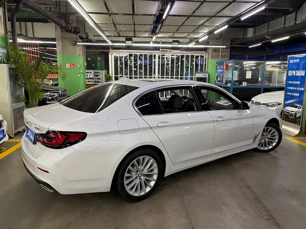 BMW 5 Series New Energy — фото 4