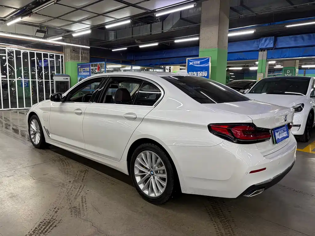 BMW 5 Series New Energy — фото 5