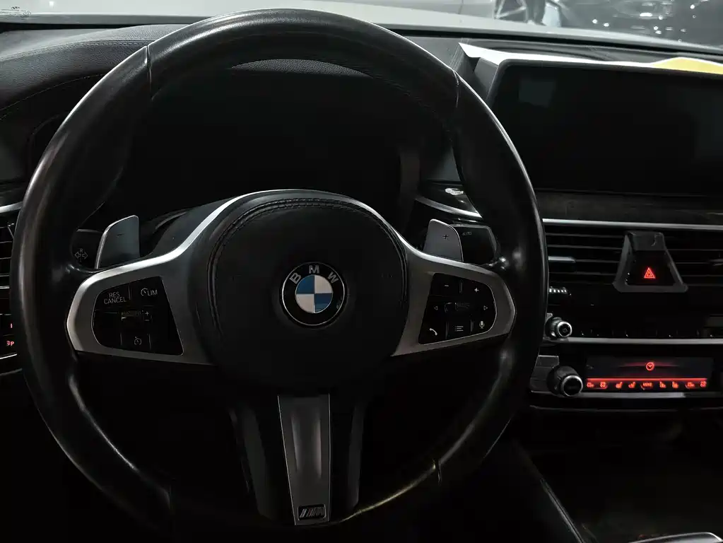 BMW 5 Series — фото 4