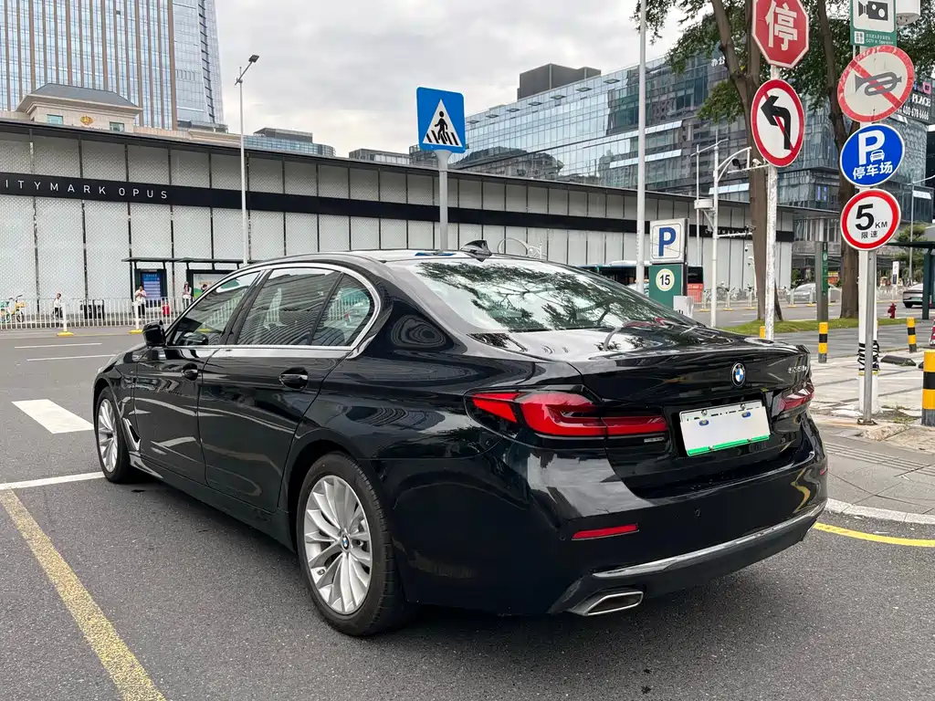 BMW 5 Series New Energy — фото 12