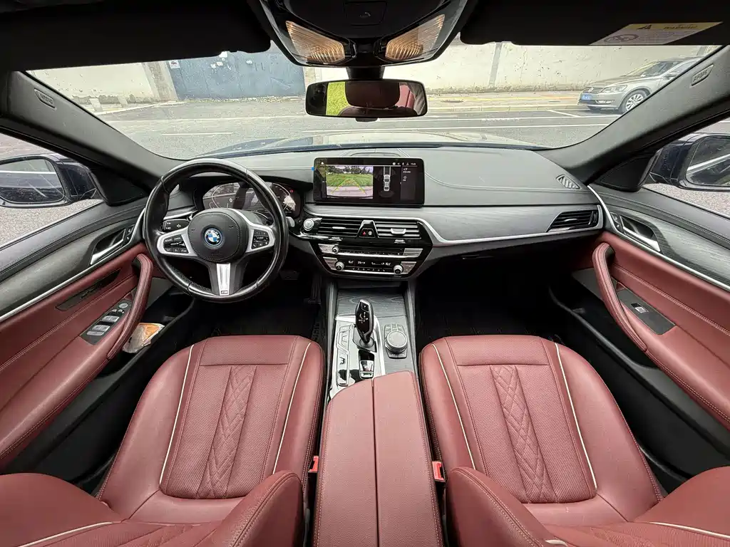 BMW 5 Series New Energy — фото 6