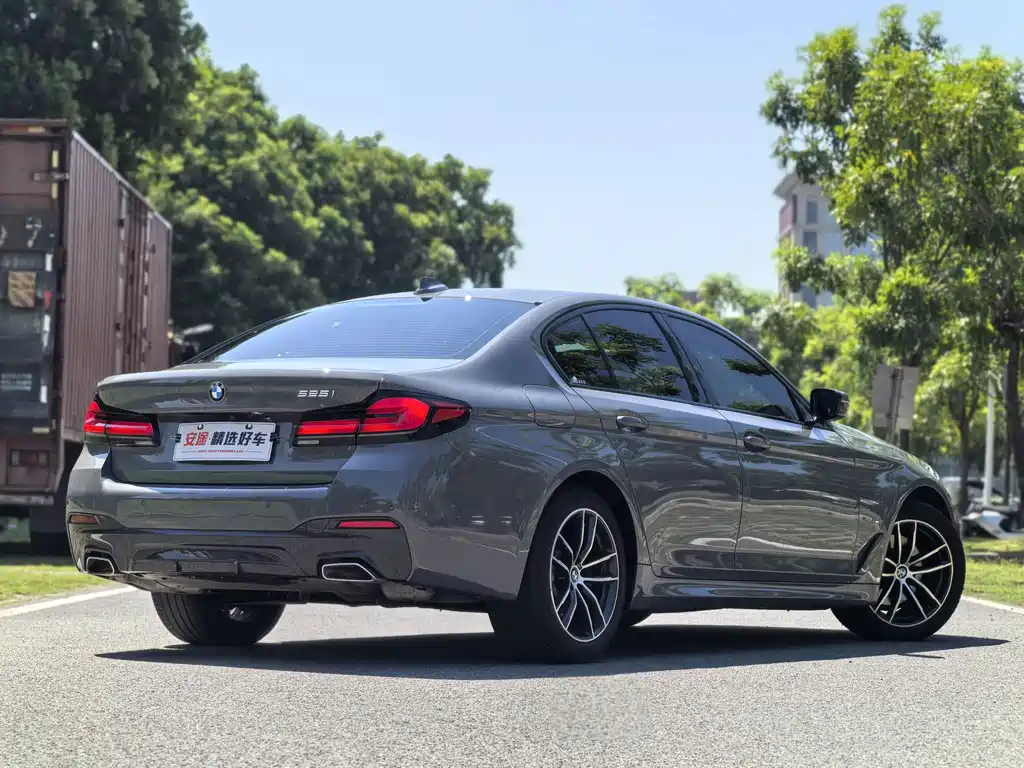 BMW 5 Series (Import) — фото 3