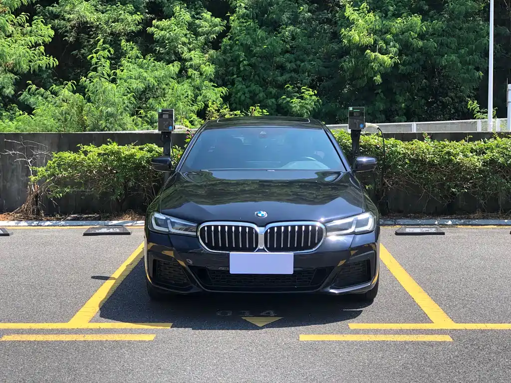 BMW 5 Series — фото 2