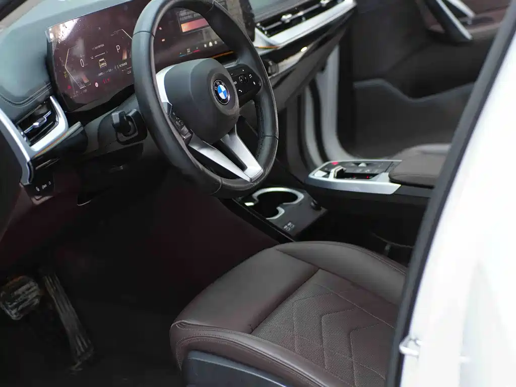 BMW X1 — фото 11