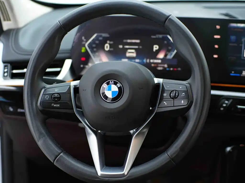 BMW X1 — фото 13