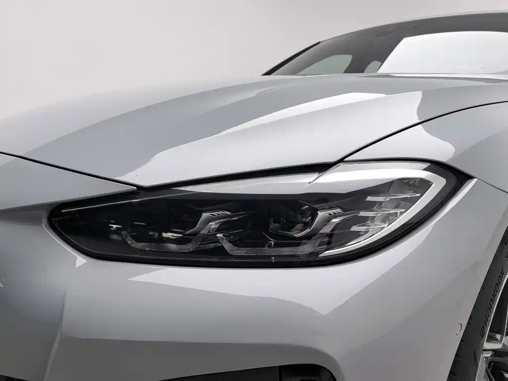 BMW i4 — фото 7