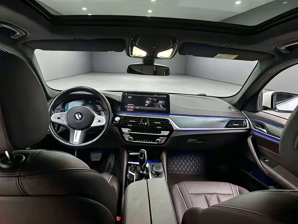 BMW 5 Series — фото 4