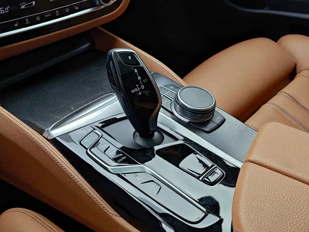 BMW 5 Series (Import) — фото 13