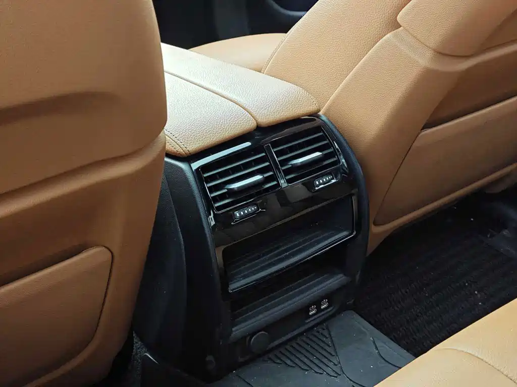 BMW 5 Series (Import) — фото 19