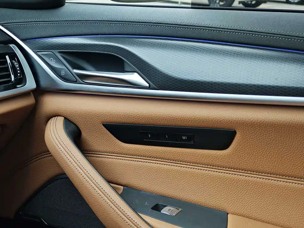 BMW 5 Series (Import) — фото 20