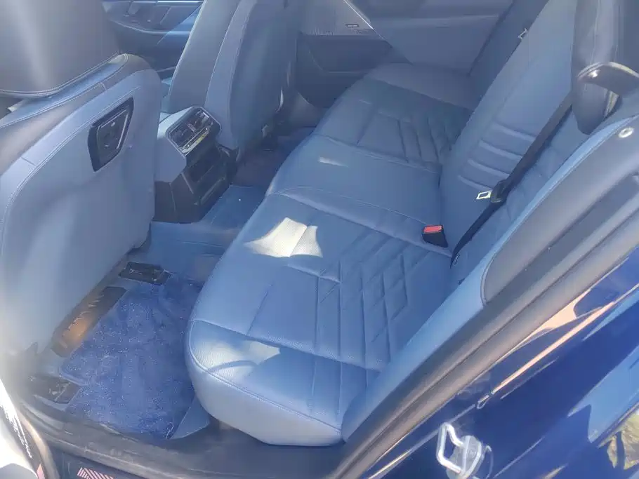 BMW i5 — фото 10