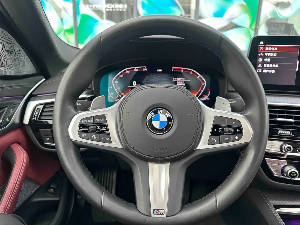BMW 5 Series — фото 15