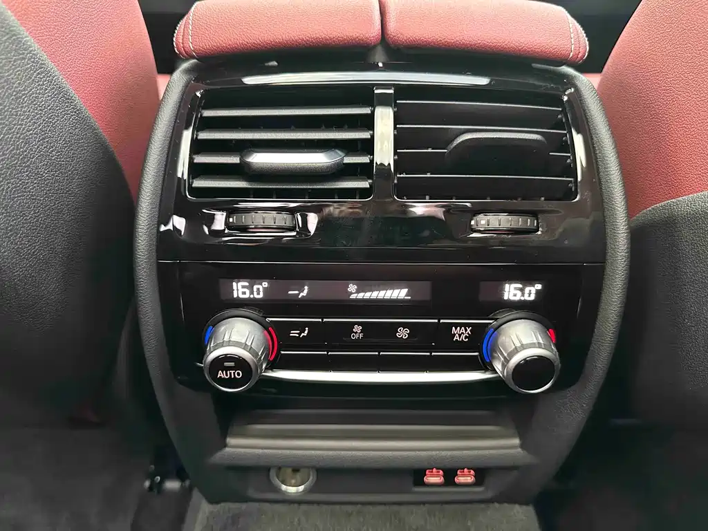 BMW 5 Series — фото 19